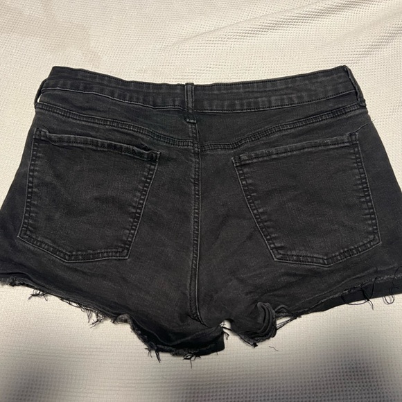 High Rise Shortie​ - Picture 4 of 4